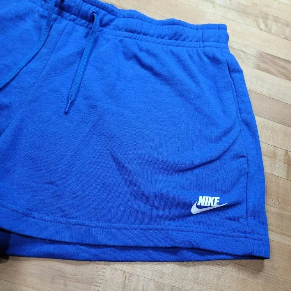 Nike Standard Fit Shorts Womens XL Blue New‎ Tags Pockets Stretch